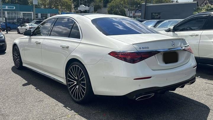 Mercedes-Benz S-Class