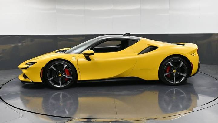 Ferrari SF90