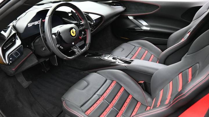 Ferrari SF90