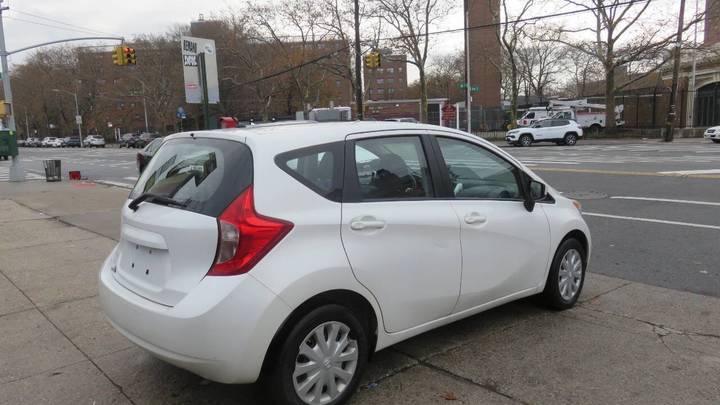 Nissan Versa