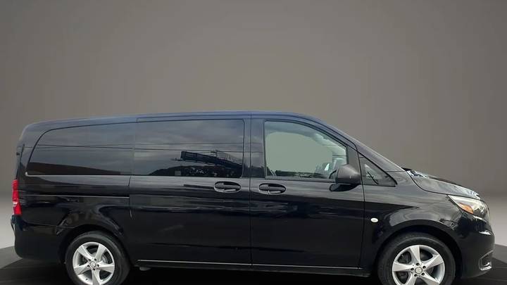 Mercedes-Benz Metris Passenger Van