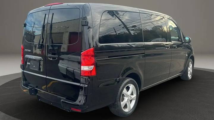 Mercedes-Benz Metris Passenger Van