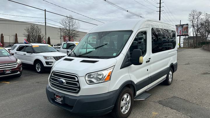 Ford Transit Passenger Wagon