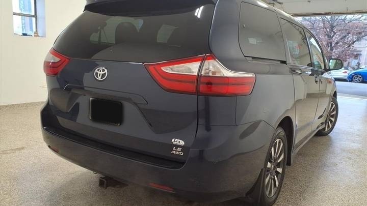 Toyota Sienna