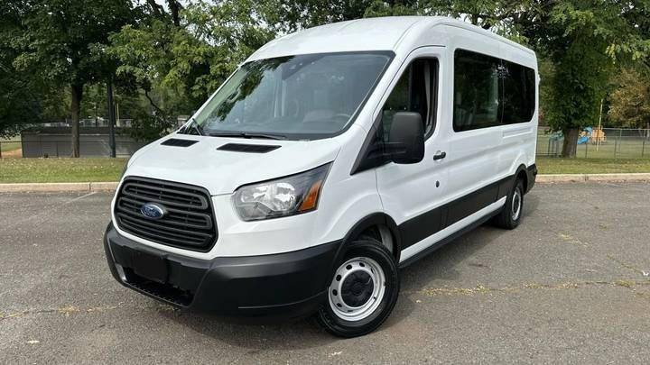 Ford Transit Passenger Wagon