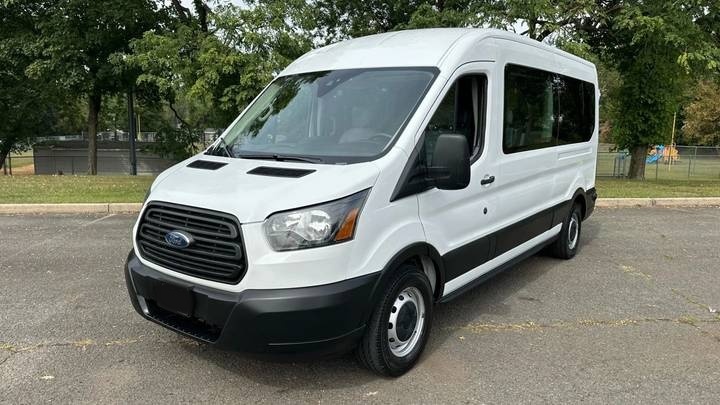 Ford Transit Passenger Wagon
