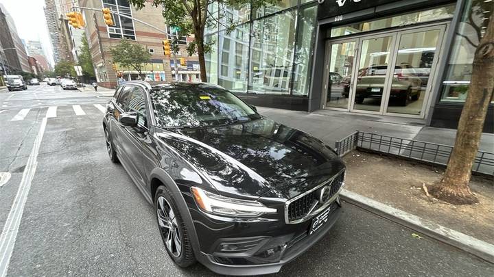 Volvo V60 Cross Country