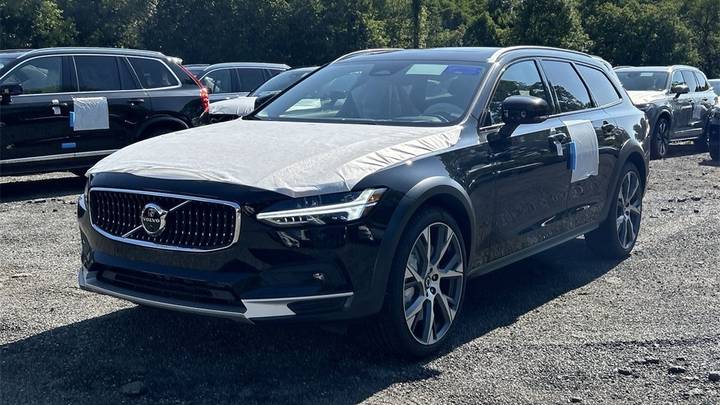 Volvo V90 Cross Country