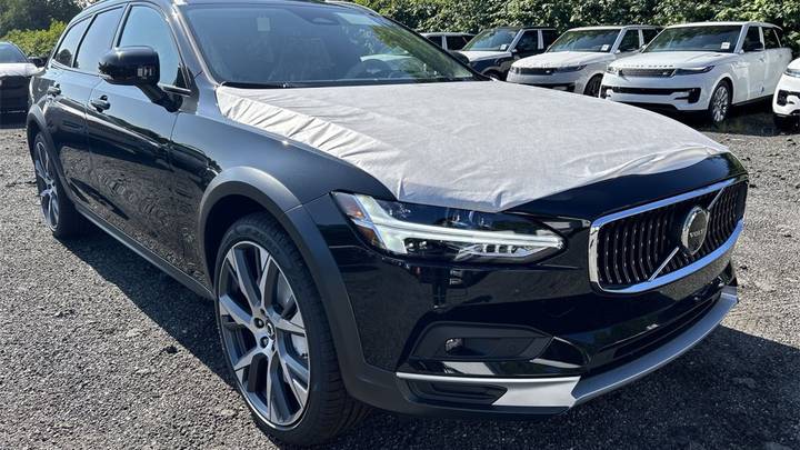 Volvo V90 Cross Country