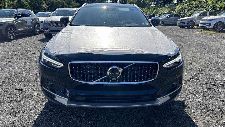Volvo V90 Cross Country