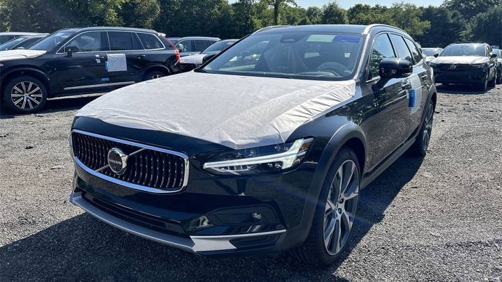 Volvo V90 Cross Country